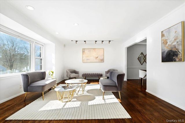 44 Amherst Drive, New Rochelle, NY 10804