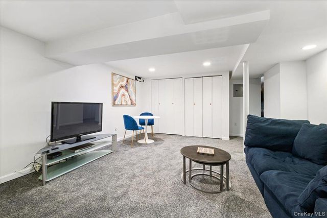 44 Amherst Drive, New Rochelle, NY 10804