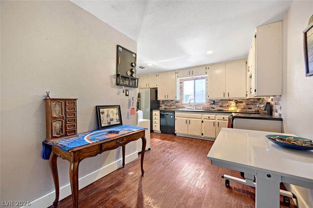 221 Pecos Way, Las Vegas, NV 89121
