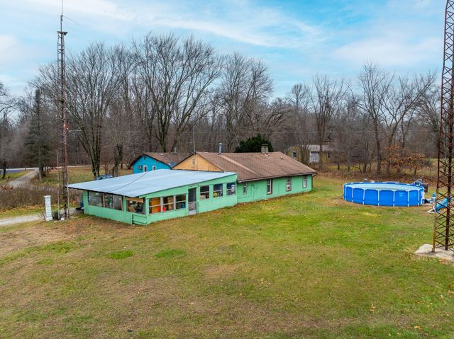 7701 N Fail Road, La Porte, IN 46350