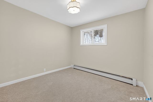 87 West Street, Manchester, CT 06040