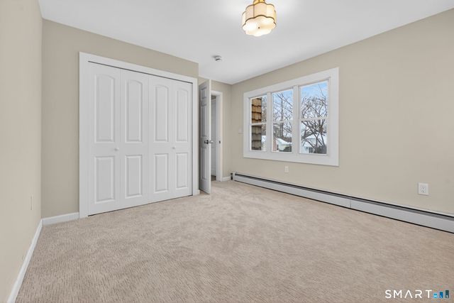 87 West Street, Manchester, CT 06040