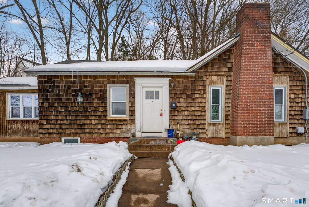 87 West Street, Manchester, CT 06040