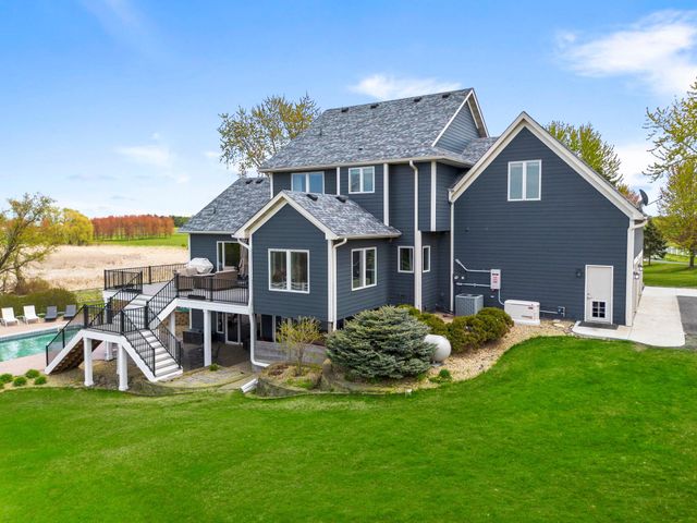 8665 Pioneer Trail, Loretto, MN 55357