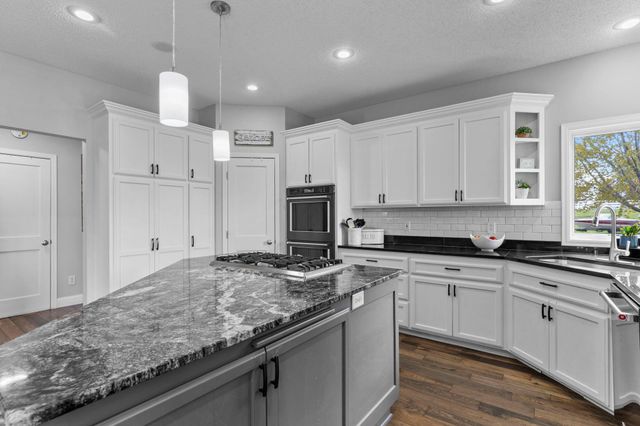 8665 Pioneer Trail, Loretto, MN 55357