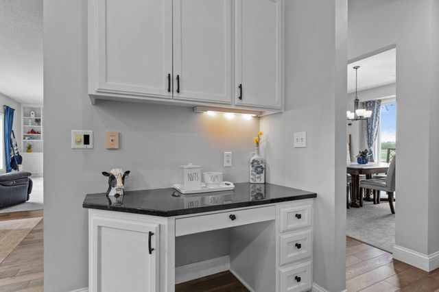8665 Pioneer Trail, Loretto, MN 55357