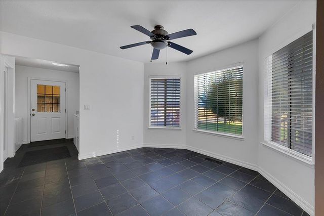 8890 Daguerra Point Dr, Marysville, CA 95901