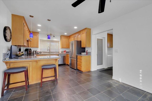 8890 Daguerra Point Dr, Marysville, CA 95901