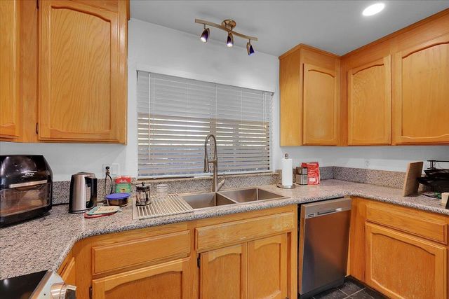 8890 Daguerra Point Dr, Marysville, CA 95901