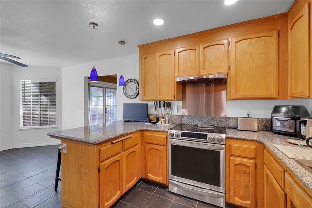 8890 Daguerra Point Dr, Marysville, CA 95901