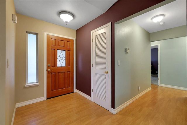 8890 Daguerra Point Dr, Marysville, CA 95901