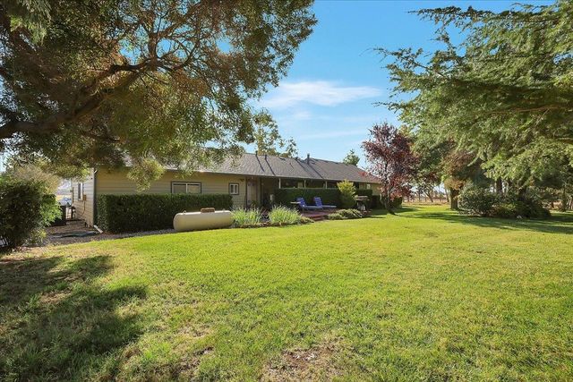 8890 Daguerra Point Dr, Marysville, CA 95901