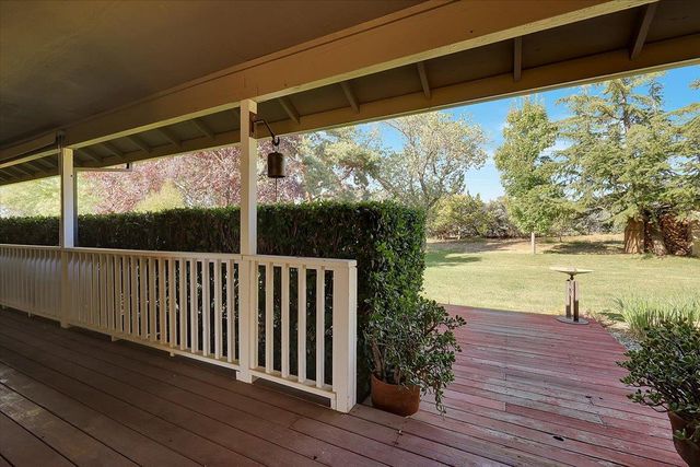 8890 Daguerra Point Dr, Marysville, CA 95901