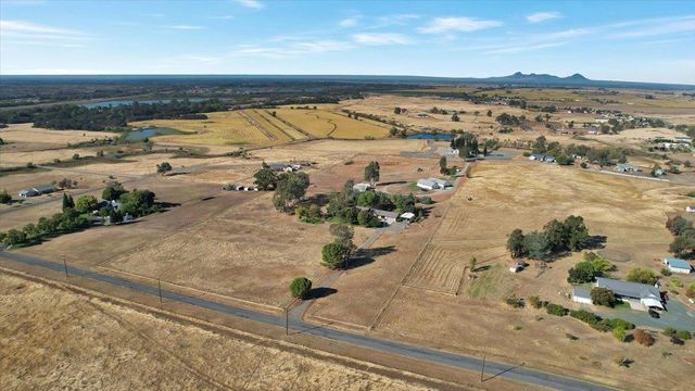 8890 Daguerra Point Dr, Marysville, CA 95901