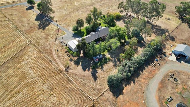 8890 Daguerra Point Dr, Marysville, CA 95901