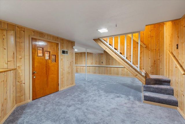 913 S 34TH Street, Council Bluffs, IA 51501