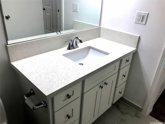 1750 kalakaua Avenue 202, Honolulu, HI 96826
