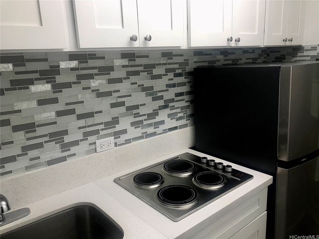 1750 kalakaua Avenue 202, Honolulu, HI 96826