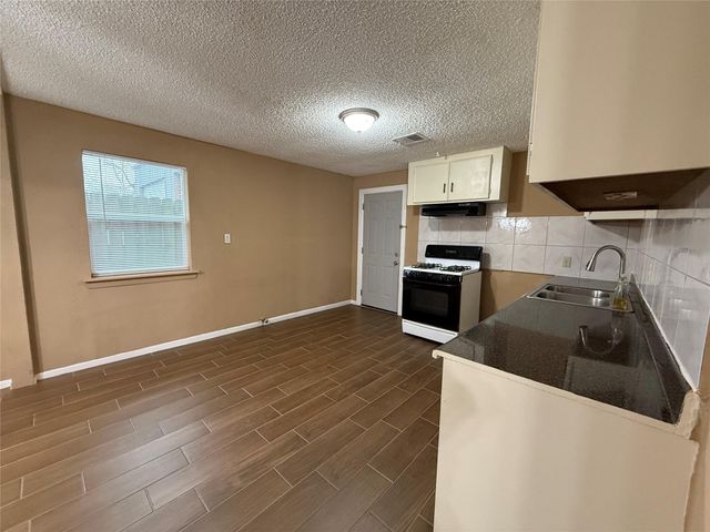 11216 Rusty Street, Houston, TX 77093