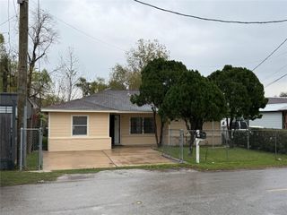 11216 Rusty Street, Houston, TX 77093