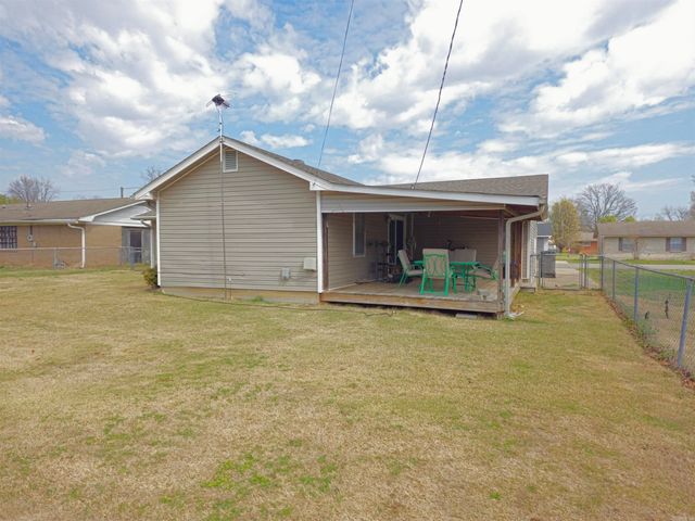 602 N 12th Street, Paragould, AR 72450