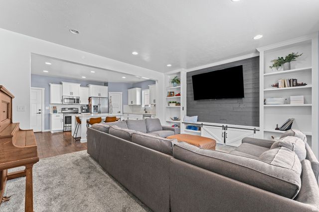 3637 E FLINT CREEK LN, Eagle Mountain, UT 84005