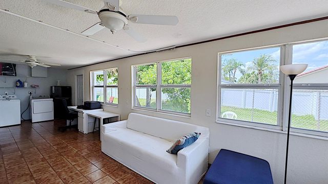 411 SE 4th Street, Dania Beach, FL 33004