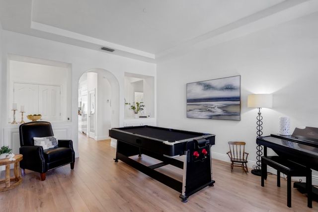 260 Vista Creek Cir, Sacramento, CA 95835