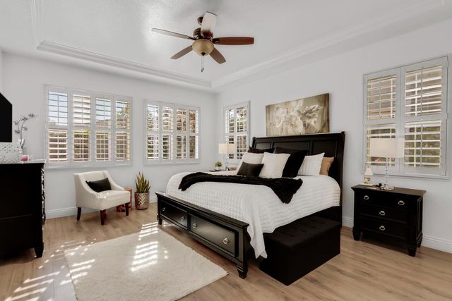 260 Vista Creek Cir, Sacramento, CA 95835