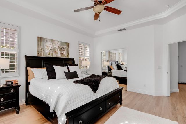 260 Vista Creek Cir, Sacramento, CA 95835