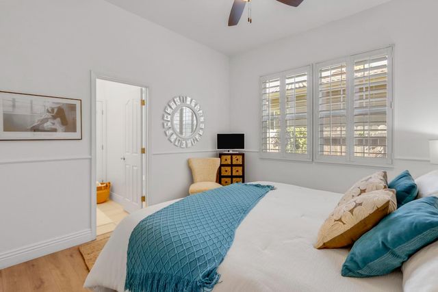 260 Vista Creek Cir, Sacramento, CA 95835