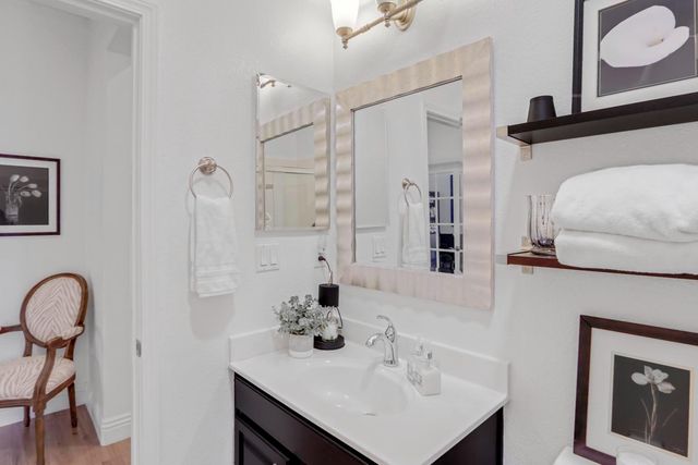 260 Vista Creek Cir, Sacramento, CA 95835