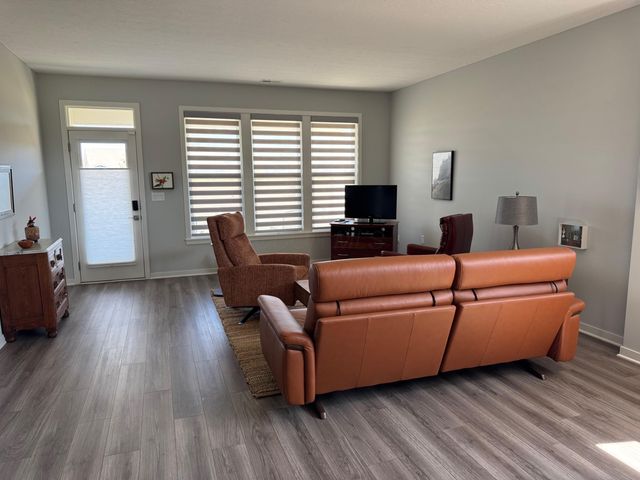 6252 Windcliff Drive, Grove City, OH 43123