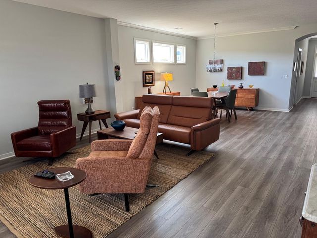 6252 Windcliff Drive, Grove City, OH 43123