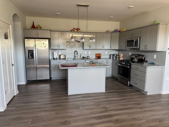 6252 Windcliff Drive, Grove City, OH 43123