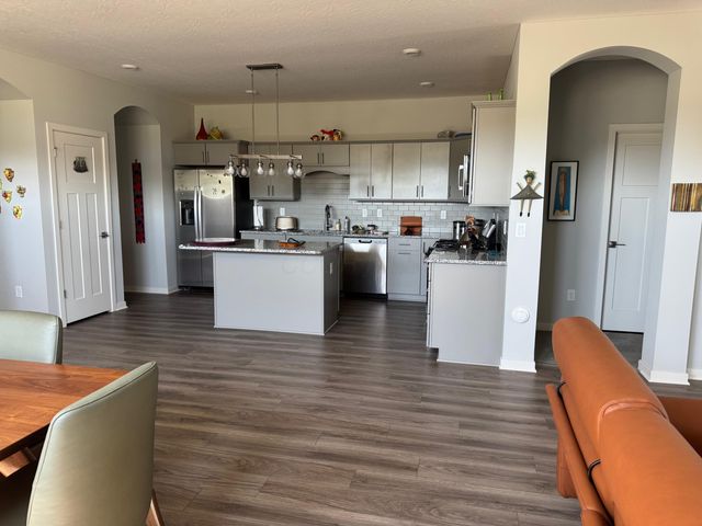 6252 Windcliff Drive, Grove City, OH 43123