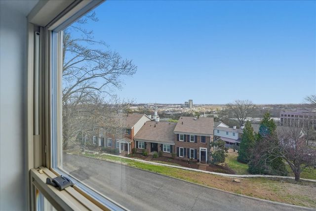 128 Jefferson Sq, Nashville, TN 37215