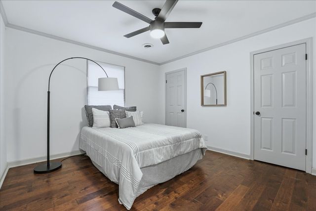 128 Jefferson Sq, Nashville, TN 37215