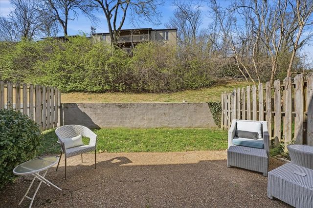 128 Jefferson Sq, Nashville, TN 37215