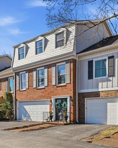 128 Jefferson Sq, Nashville, TN 37215