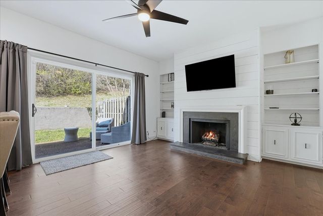 128 Jefferson Sq, Nashville, TN 37215