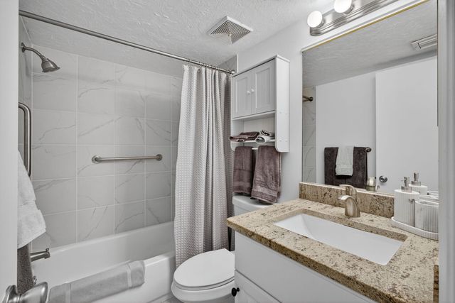 12790 Briarlake Drive 103, Palm Beach Gardens, FL 33418