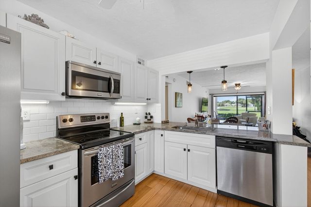 12790 Briarlake Drive 103, Palm Beach Gardens, FL 33418