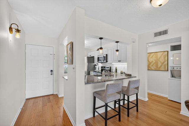 12790 Briarlake Drive 103, Palm Beach Gardens, FL 33418