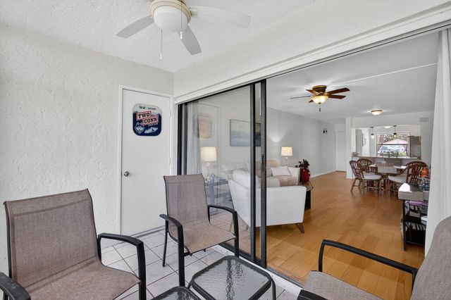 12790 Briarlake Drive 103, Palm Beach Gardens, FL 33418
