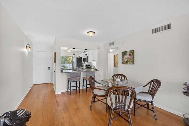 12790 Briarlake Drive 103, Palm Beach Gardens, FL 33418