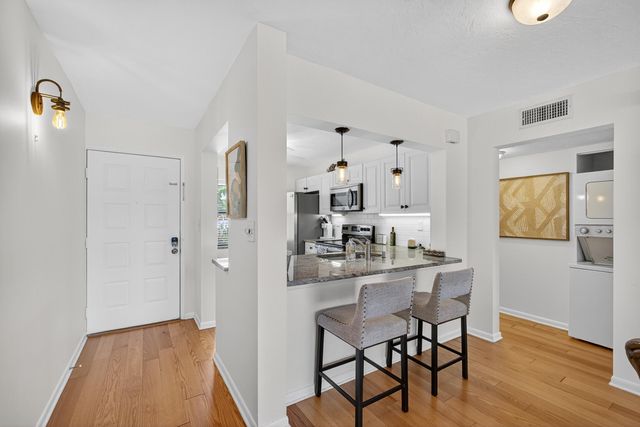 12790 Briarlake Drive 103, Palm Beach Gardens, FL 33418