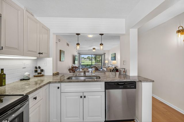 12790 Briarlake Drive 103, Palm Beach Gardens, FL 33418