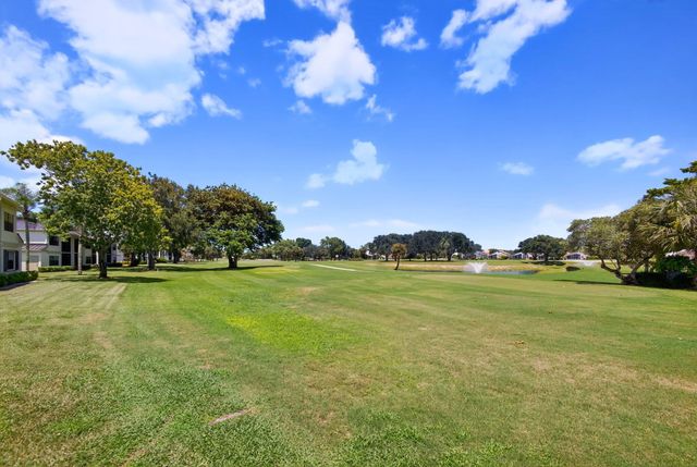 12790 Briarlake Drive 103, Palm Beach Gardens, FL 33418