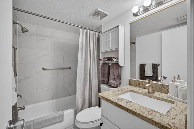 12790 Briarlake Drive 103, Palm Beach Gardens, FL 33418